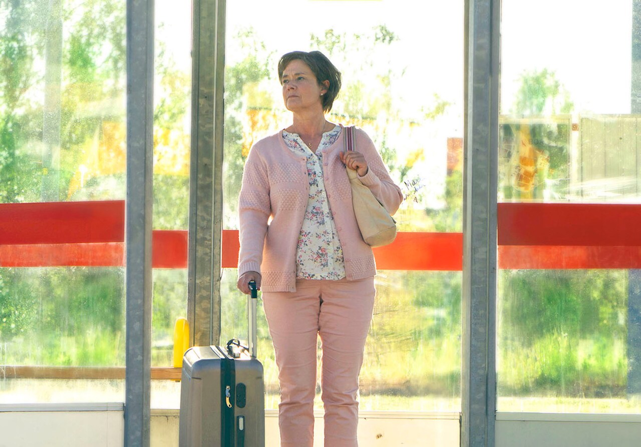 夢を尋ねられた元専業主婦は…「ブリット＝マリーの幸せなひとりだち」予告解禁