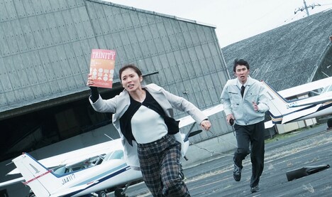 「騙し絵の牙」新場面写真