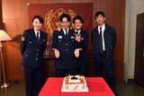 左から吉瀬美智子、中島健人、平野紫耀、伊勢谷友介。