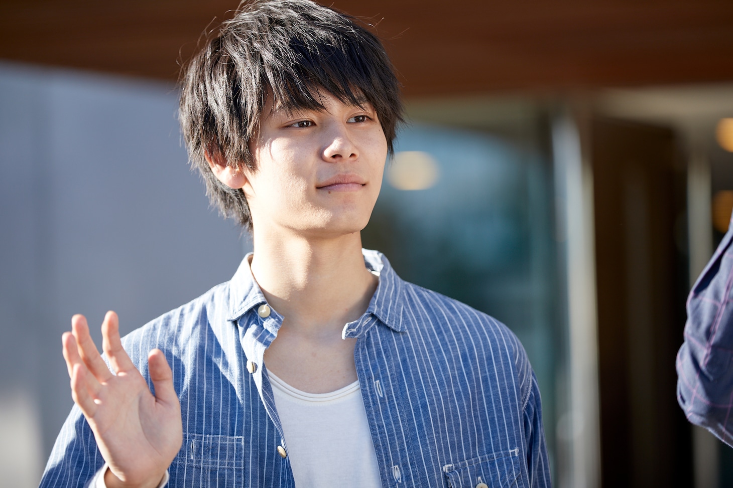 「鈍色の箱の中で」第6話の場面写真。