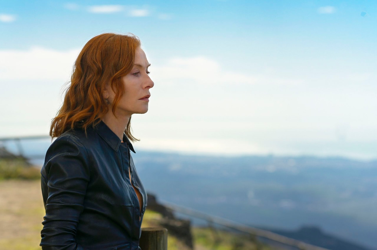 イザベル・ユペールが体調を気遣われ「バカげてる」、主演作の本編映像