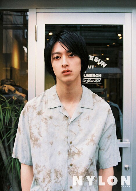 NYLON JAPAN5月号より、伊藤あさひ。