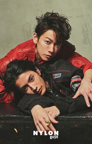 NYLON JAPAN5月号付録のビジュアル。
