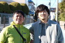 左から飯塚健、秦基博。