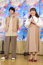 左から山田裕貴、りんごちゃん。