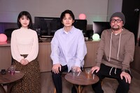 ビジュアルコメンタリーの様子。左から浜辺美波、北村匠海、伊藤智彦。