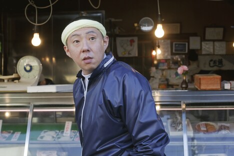 「きょうの猫村さん」より、荒川良々演じる魚屋さん。