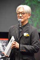坂本龍一