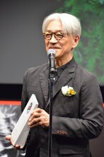 坂本龍一