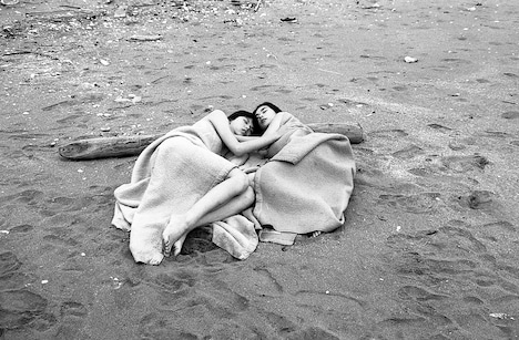 「本番レズ 恥ずかしい体位」