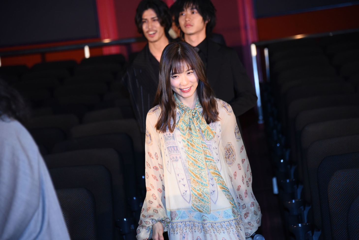 入場する松岡茉優。