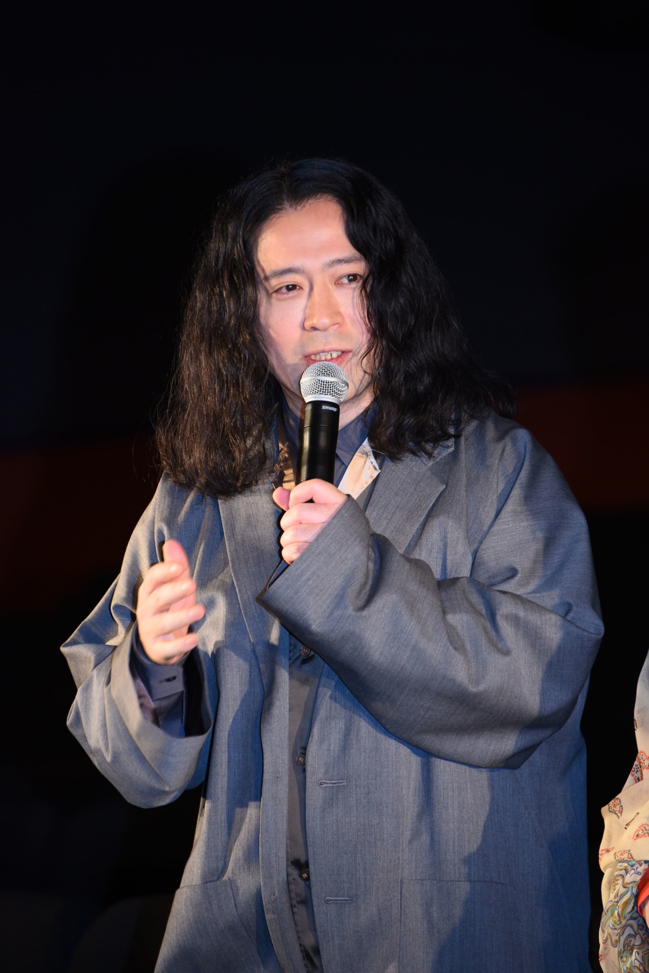 又吉直樹