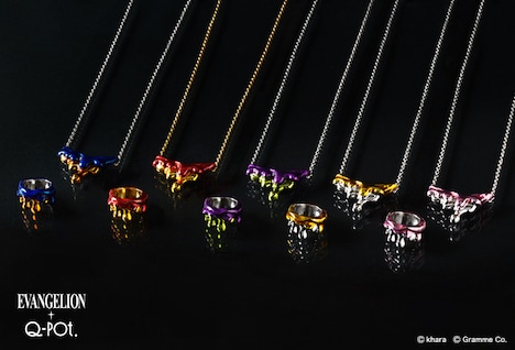 メルティ―メルト（ネックレス 各1万9800円 / リング 各1万6500円）