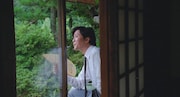 「椿の庭」より、田辺誠一演じる戸倉、