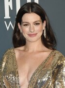 アン・ハサウェイ(写真提供:Sthanlee Mirador / Sipa USA / Newscom / ゼータ イメージ)