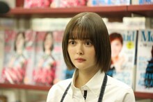 「SUITS／スーツ2」第1話より、玉城ティナ演じる吉野麻帆。
