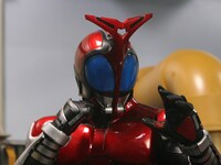 「仮面ライダーカブト／GOD SPEED LOVE」 (c)2006 劇場版「カブト・ボウケンジャー」製作委員会 (c)石森プロ・東映