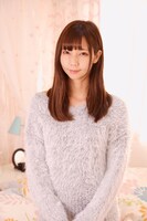 あけみみう演じるひなこ。