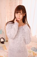 あけみみう演じるひなこ。