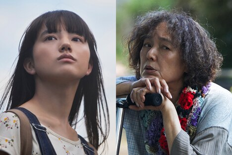 「宇宙でいちばんあかるい屋根」より。左から清原果耶演じる大石つばめ、桃井かおり扮する星ばあ。
