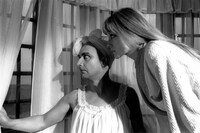 「袋小路」 (c)1966 Compton-Tekli Film Productions Ltd. All Rights Reserved