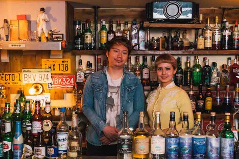 cafe&bar BIG FISHオーナーの槙原圭亮（左）と妻の槙原茉莉花（右）。