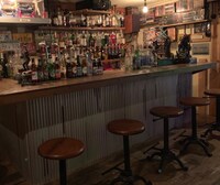 cafe&bar BIG FISHの店内。