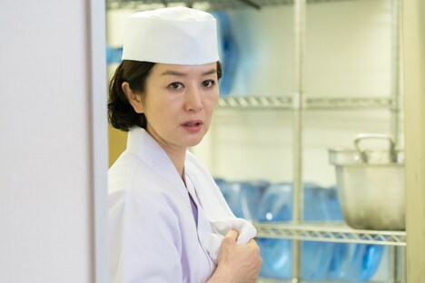 鈴木京香演じる芹沢達美。