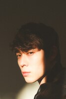 「ooze Issue1」より、宮沢氷魚。