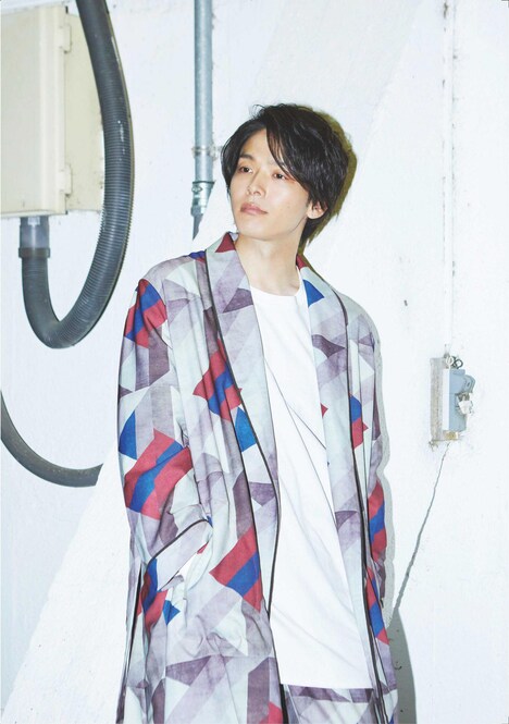 Audition blue6月号より、中村倫也。