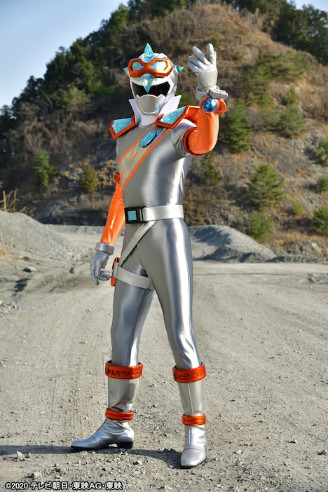 庄司浩平演じるキラメイシルバー。