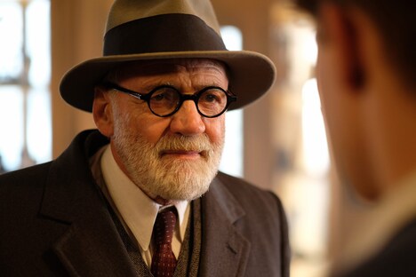 「17歳のウィーン フロイト教授人生のレッスン」