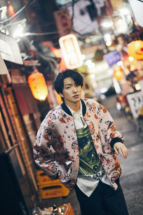 「Bright」より。