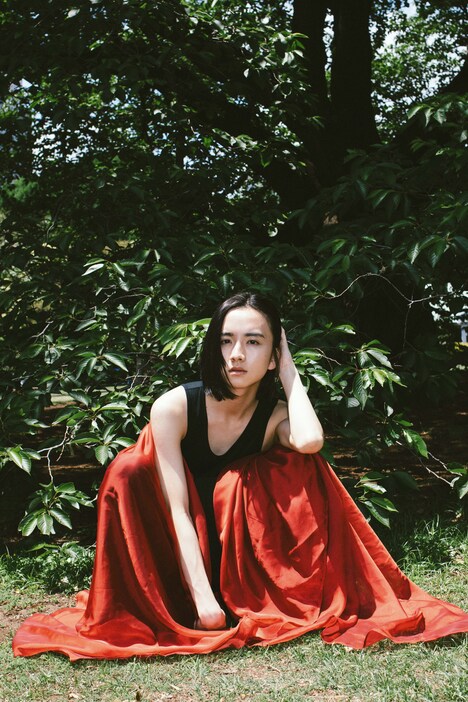 安藤政信が撮影した「板垣李光人1st写真集『Rihito 18』」収録カット。