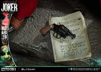 「ミュージアムマスターライン / JOKER: ジョーカー 1/3 スタチュー」の付属アクセサリー。