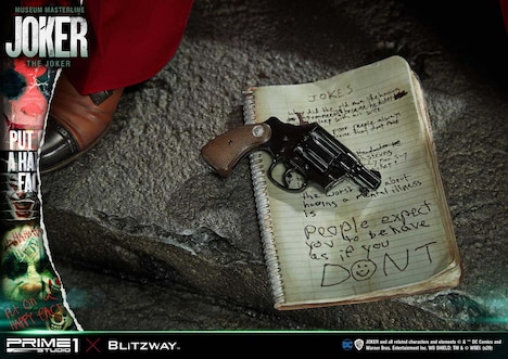 「ミュージアムマスターライン / JOKER: ジョーカー 1/3 スタチュー」の付属アクセサリー。