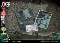 「ミュージアムマスターライン / JOKER: ジョーカー 1/3 スタチュー」の付属アクセサリー。