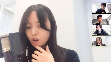 「深海くんと月影ちゃん」メイキング画像より今泉佑唯。