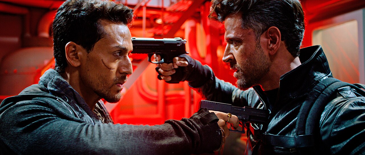 凄腕エージェント2人の死闘描くインド映画「WAR ウォー!!」公開