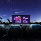 幕張でドライブインシアター開催、「SING」「バーレスク」巨大スクリーンで上映