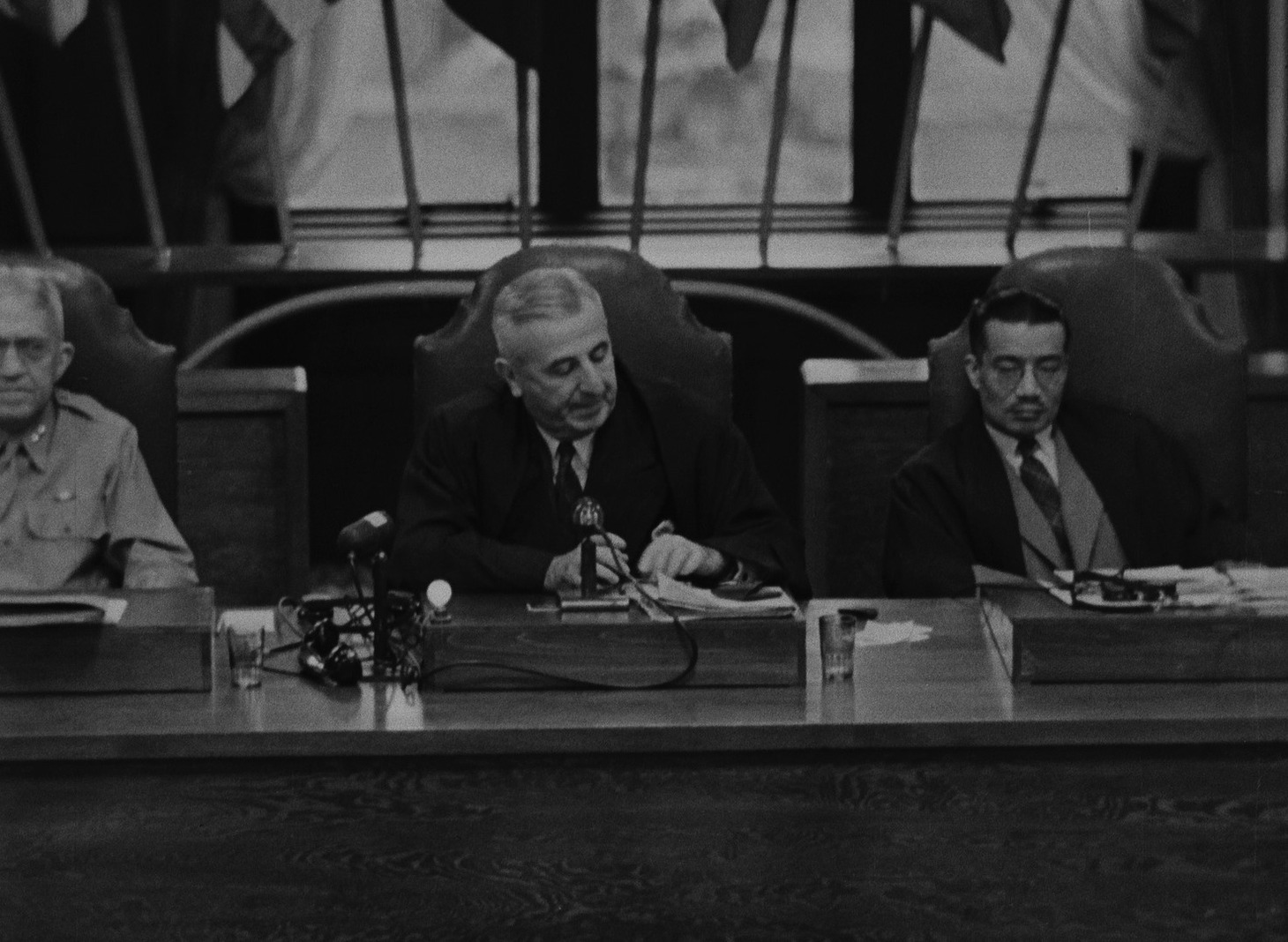 「東京裁判」