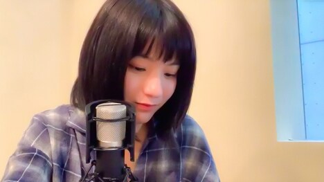 「深海くんと月影ちゃん」制作中の蒔田彩珠。