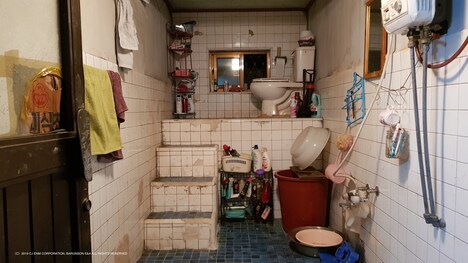 「パラサイト 半地下の家族」のビデオ通話用背景。