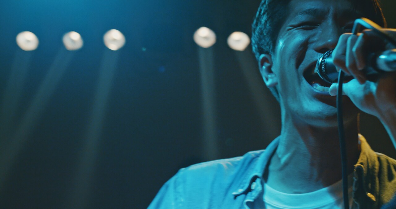 安楽涼の監督作「追い風」ライブハウスで上映、主演務めたDEGのライブも