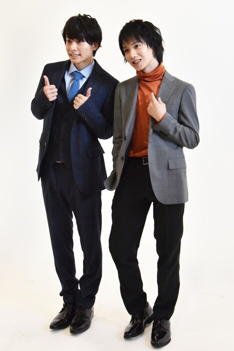 左から小澤廉、植田圭輔。