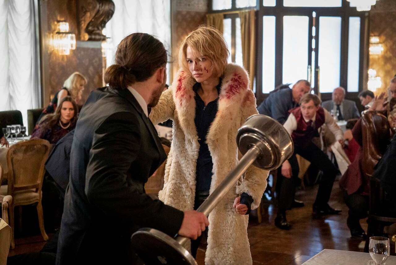 リュック・ベッソンがサッシャ・ルスのアクションに太鼓判、「ANNA」新映像