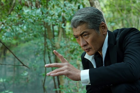 吉川晃司演じる由利麟太郎。