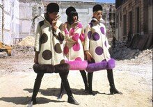 「ライフ・イズ・カラフル！ 未来をデザインする男 ピエール・カルダン」