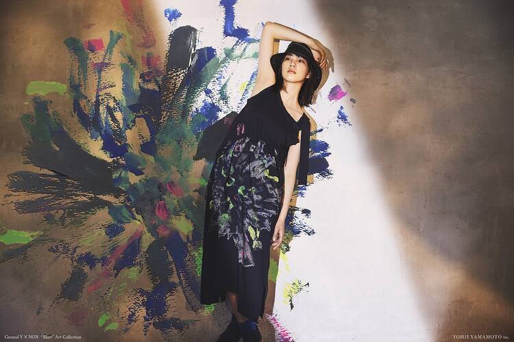 のん Ground Yが 爆発アート でコラボ 描き下ろし絵を服にプリント 映画ナタリー のん Ground Yが 爆発アート でコラボ 描き下ろし絵を服にプリント 映画ナタリー