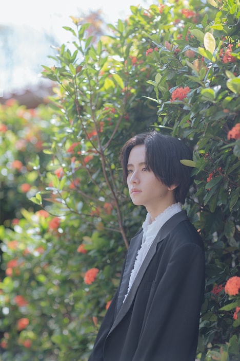 三浦貴大が撮影した「板垣李光人1st写真集『Rihito 18』」収録カット。